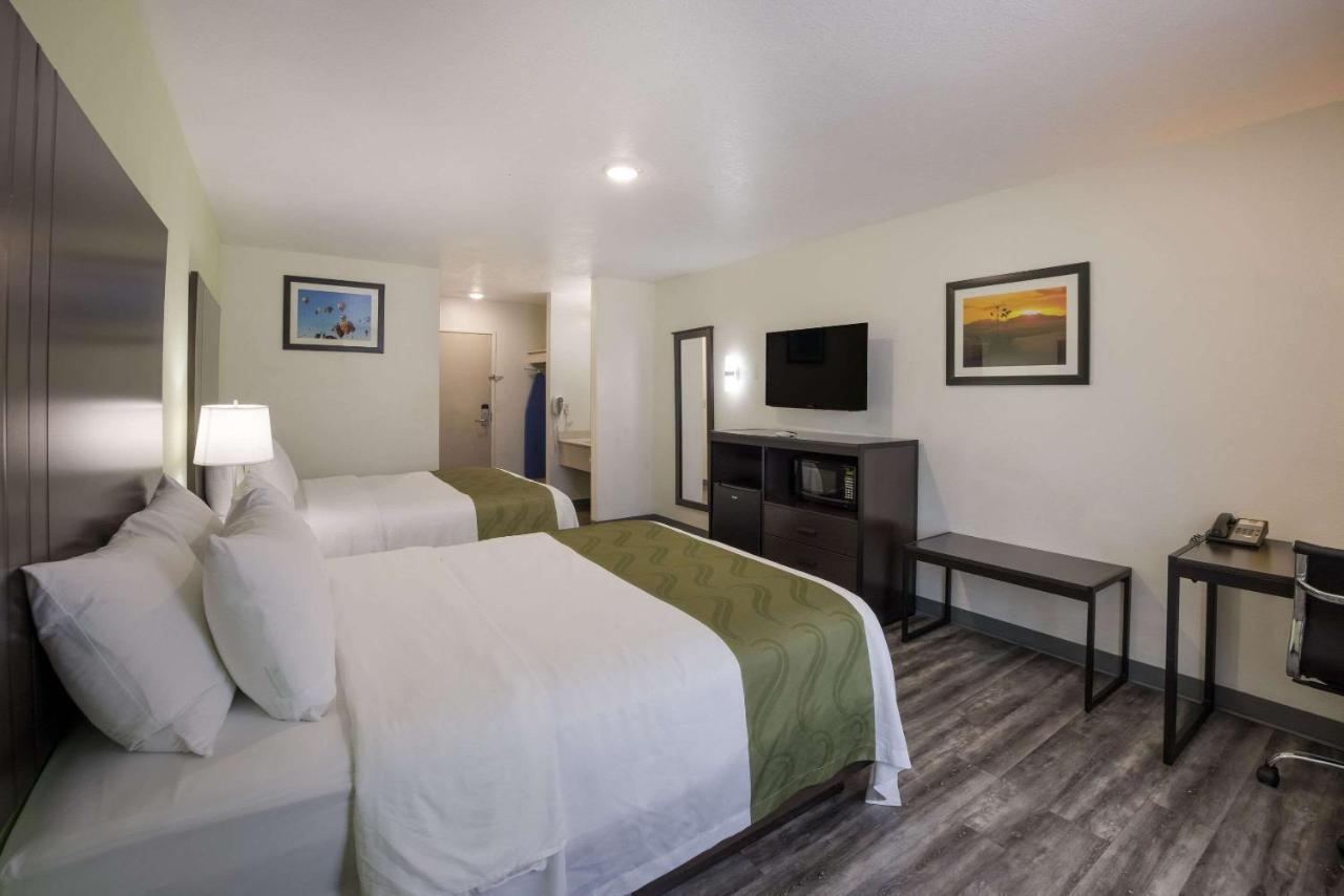 Quality Inn & Suites Clayton, Nm Buitenkant foto