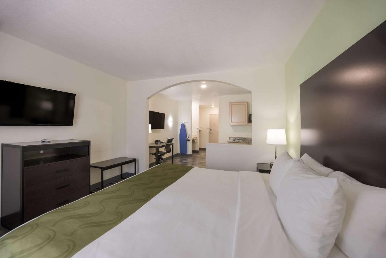 Quality Inn & Suites Clayton, Nm Buitenkant foto