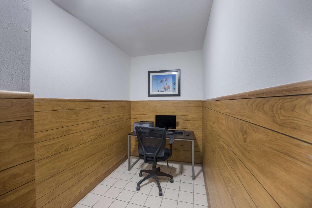 Quality Inn & Suites Clayton, Nm Buitenkant foto