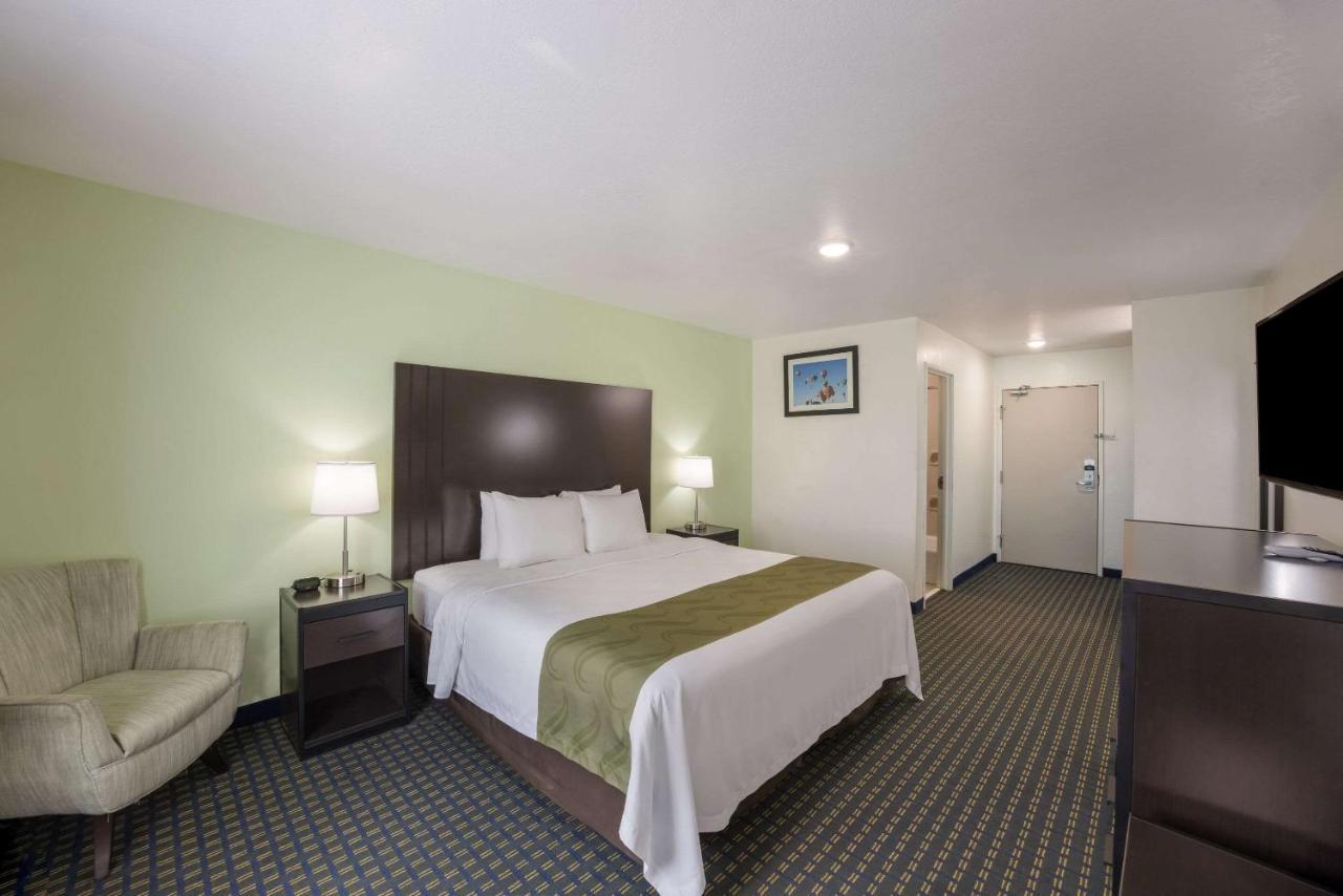 Quality Inn & Suites Clayton, Nm Buitenkant foto