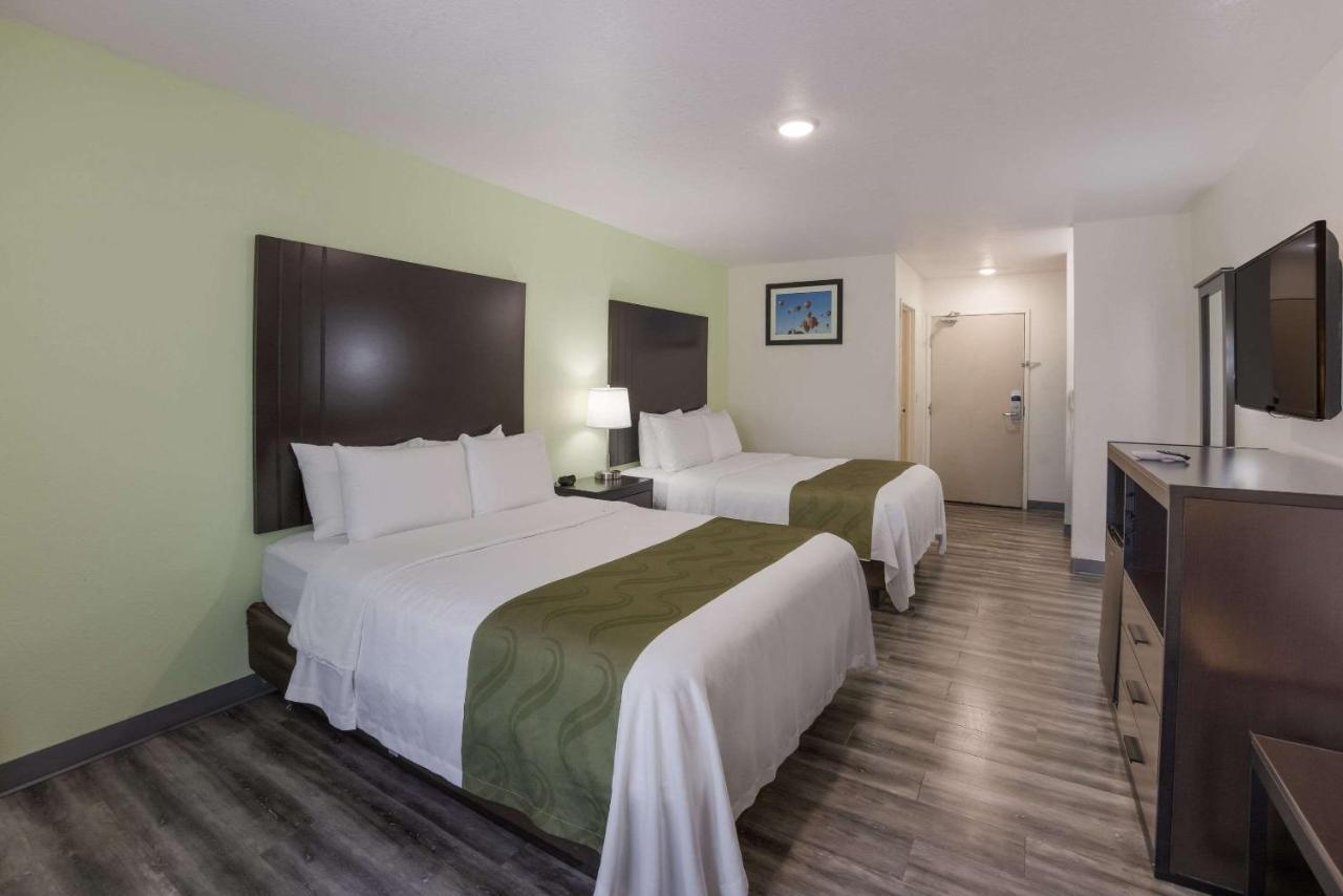 Quality Inn & Suites Clayton, Nm Buitenkant foto