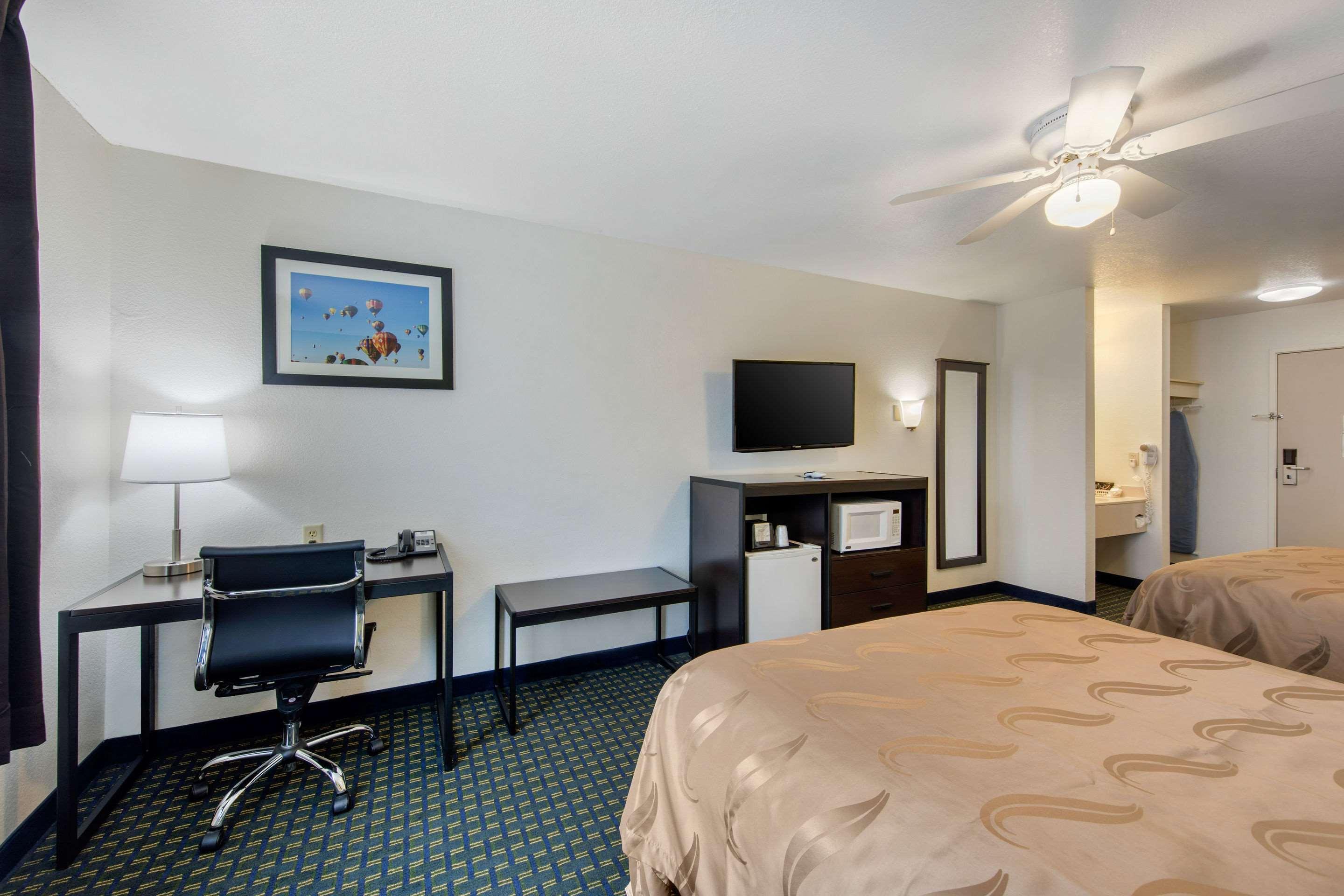 Quality Inn & Suites Clayton, Nm Buitenkant foto